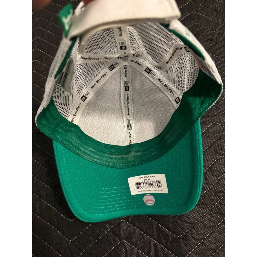 New Era Boston Red Sox Trucker Hat Women OSFM Green Rhinestone Shamrock MLB